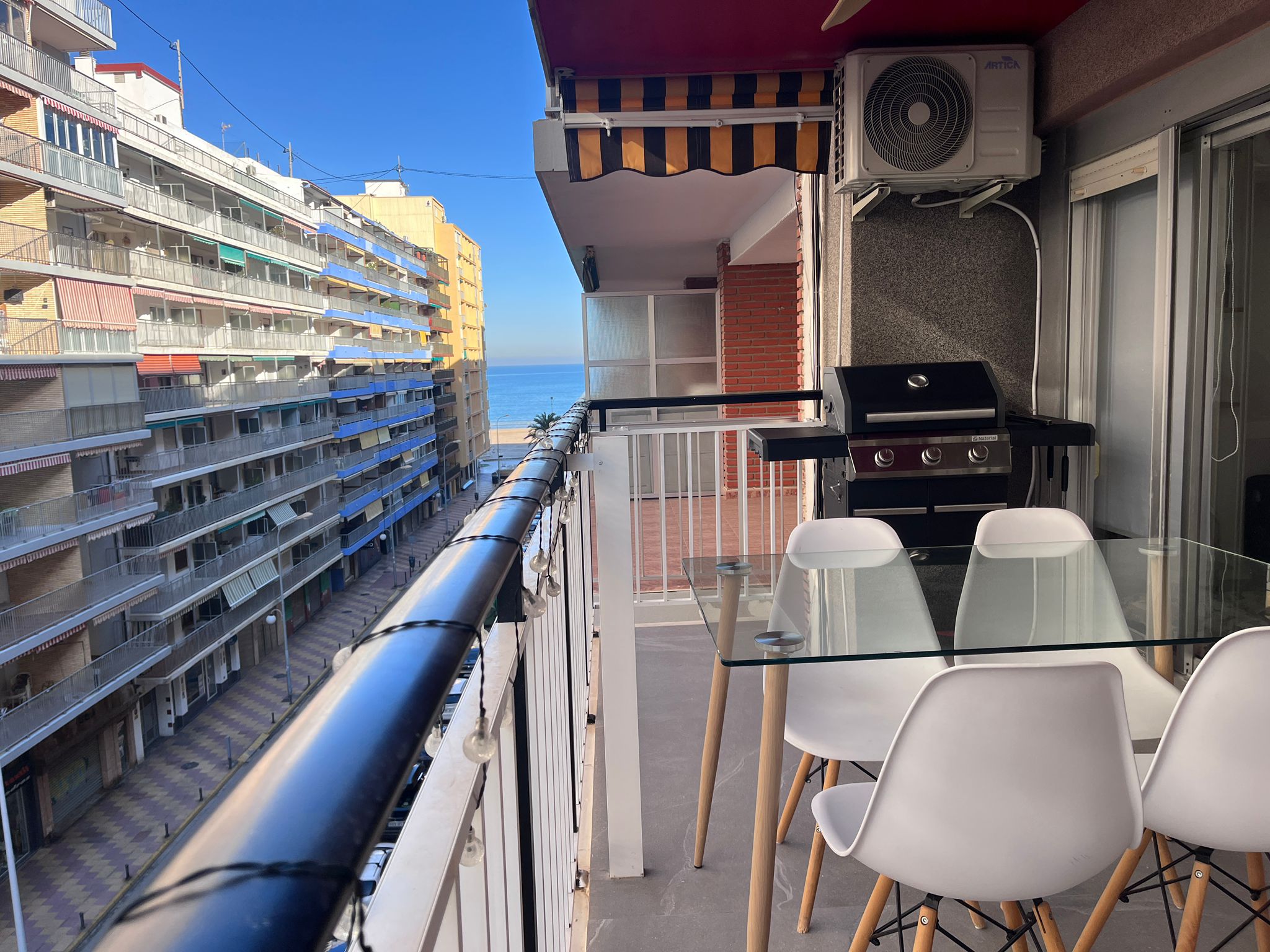Alquiler temporal - Terraza y vistas al mar en Cullera — Valencia · 3800€/mes