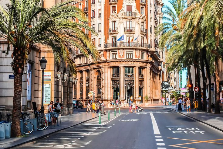 Piso en Ciutat Vella — Valencia · 2500€/mes