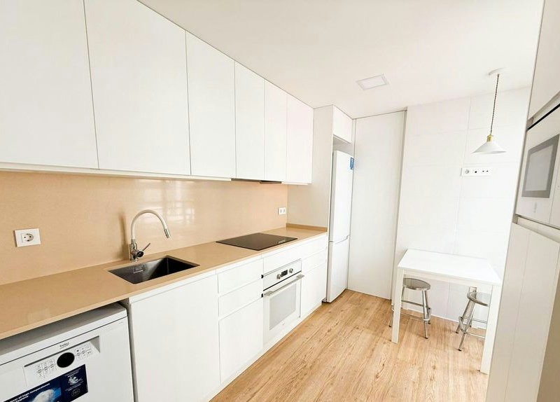 Alquiler de piso en Calle de Colón, Sant Francesc, València — València · 2000€/mes