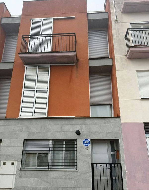 Alquiler de chalet pareado en Calle les Parres, 3, Benavites — Valencia · 1350€/mes