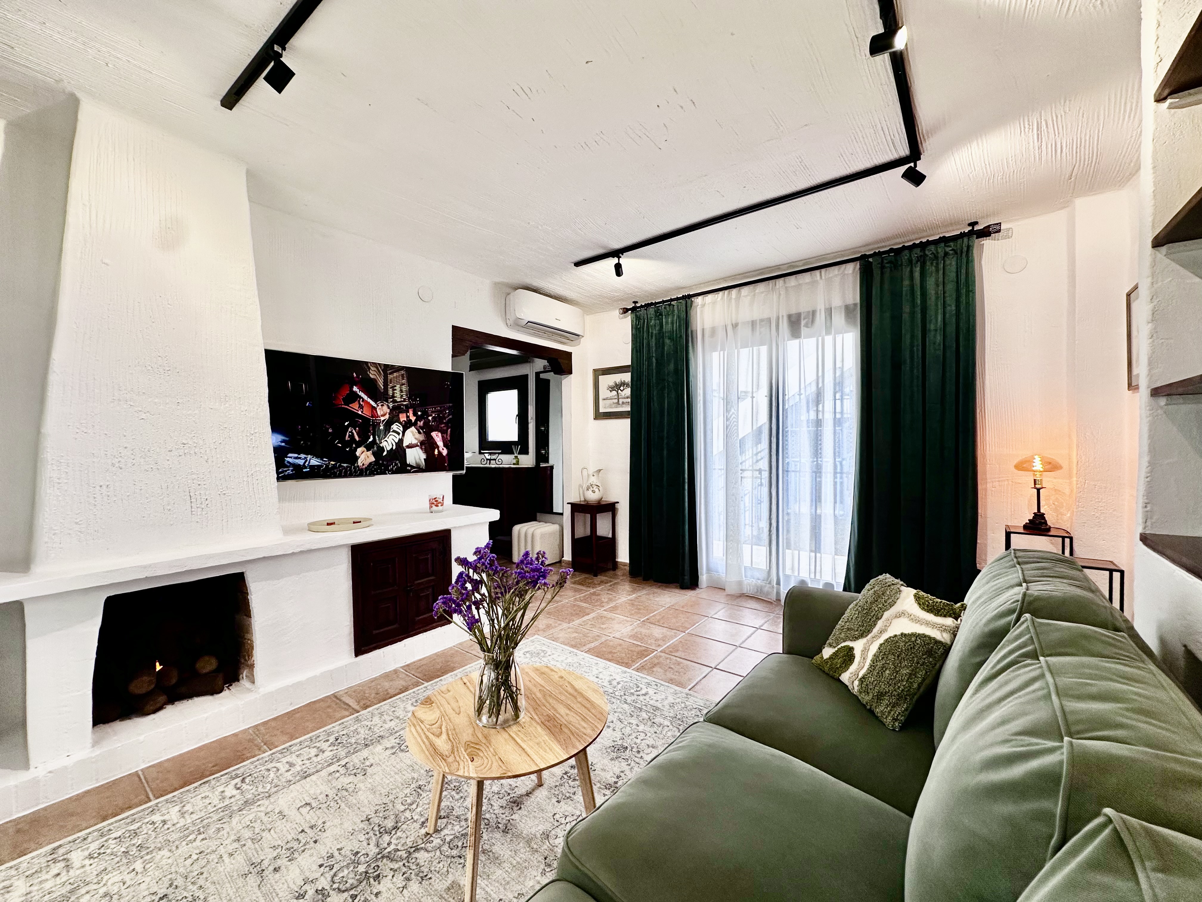 Alquiler de piso en Pueblo Blanco — Málaga · 1400€/mes