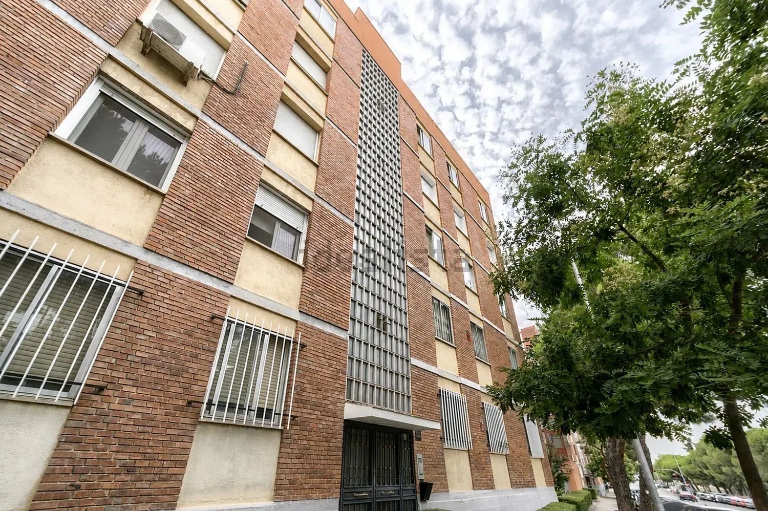 Piso en Entrevías, Madrid — Madrid · 250000€/mes