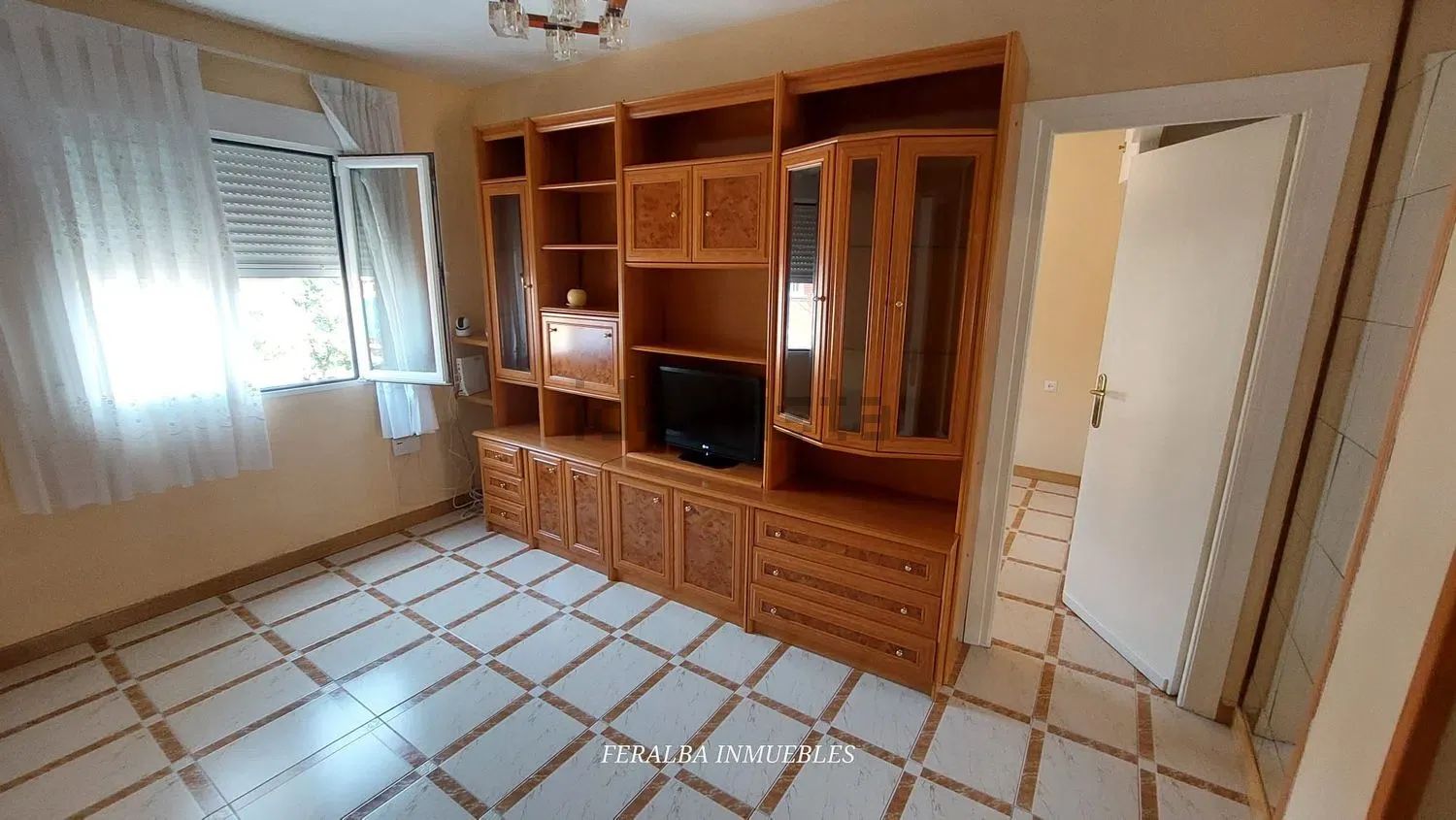 Piso en Rafael Lopez Pando, Lucero, Madrid — Madrid · 275000€/mes