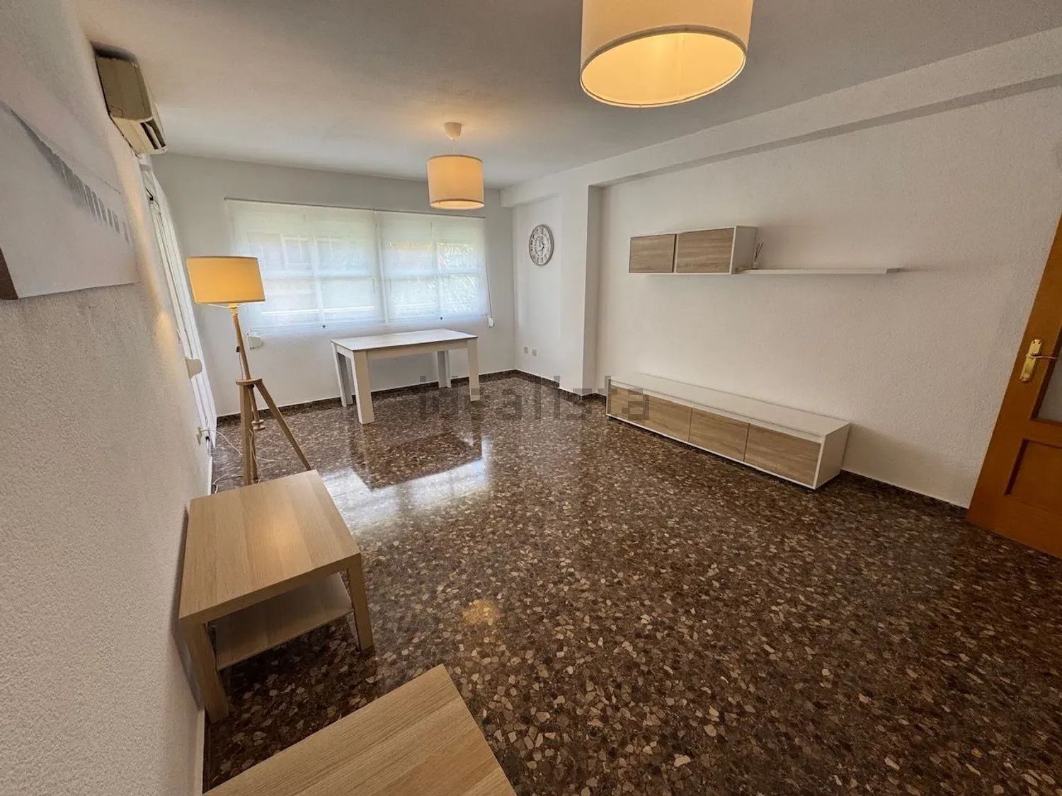 Piso en Calle de la Serra Martés, 18, Benicalap, València — València · 1795€/mes
