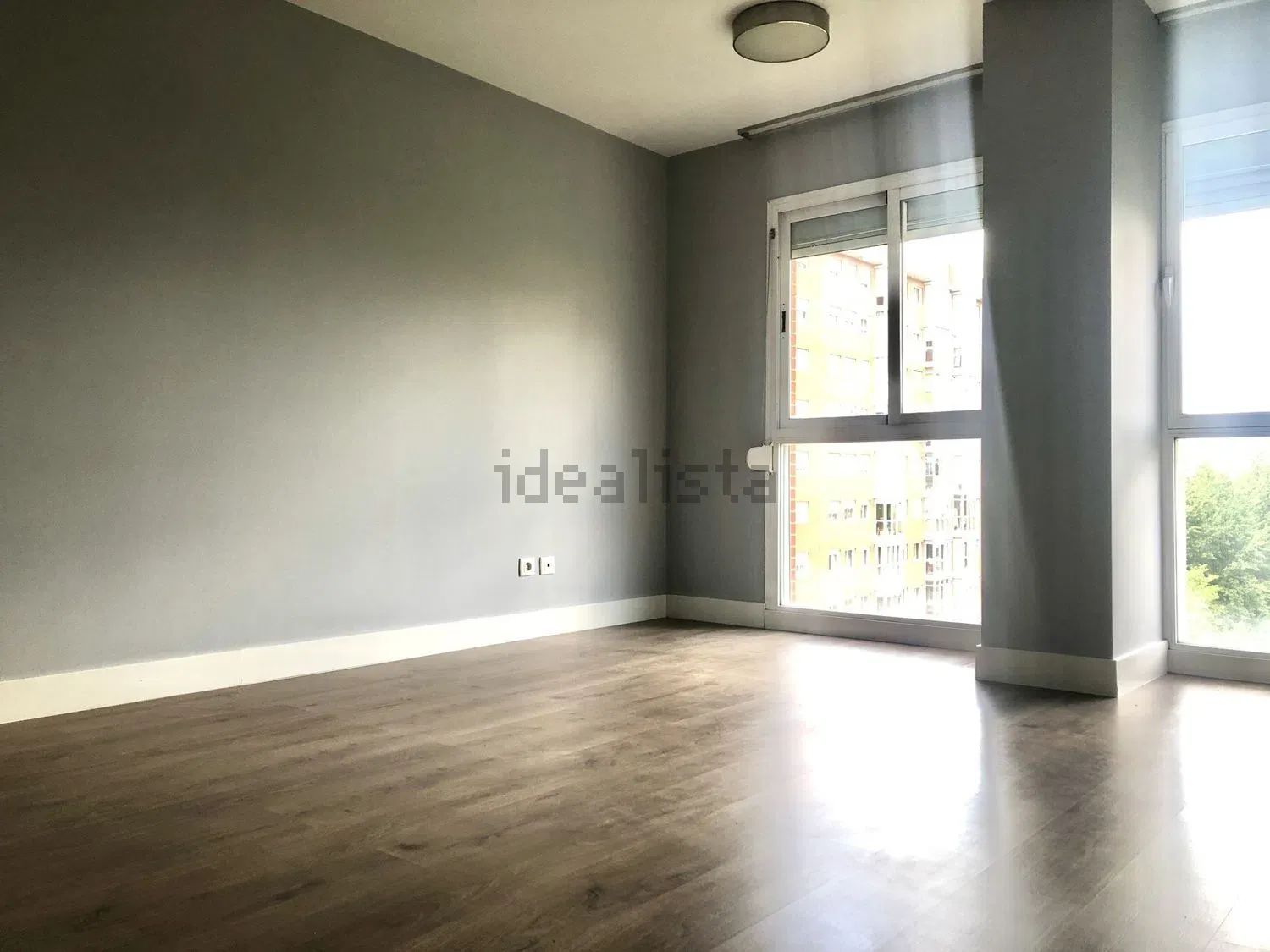 Piso en Calle Chantada, Peñagrande, Madrid — Madrid · 1350€/mes