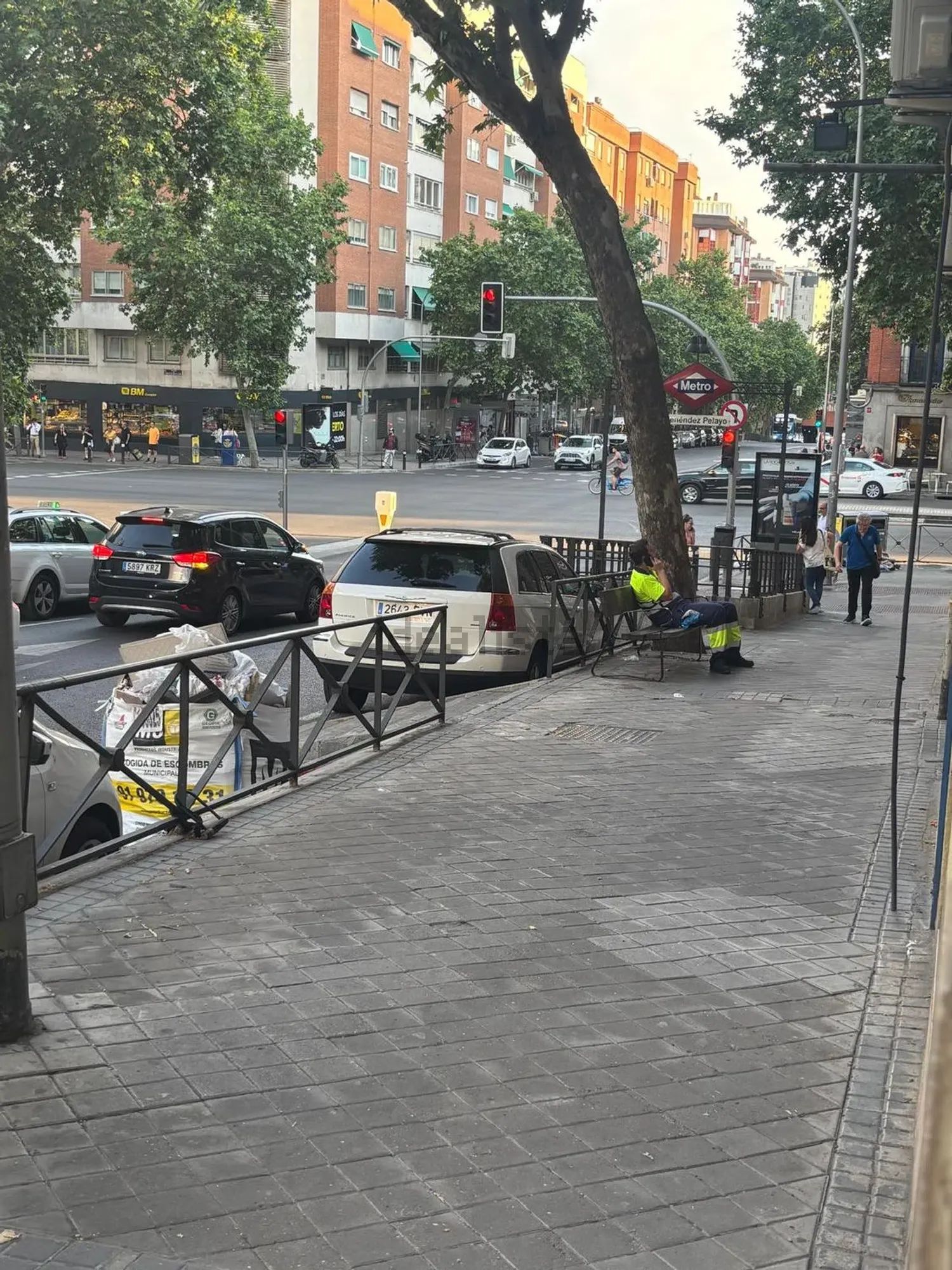 Piso en Avenida de Menéndez Pelayo, 42, Pacífico, Madrid — Madrid · 899€/mes