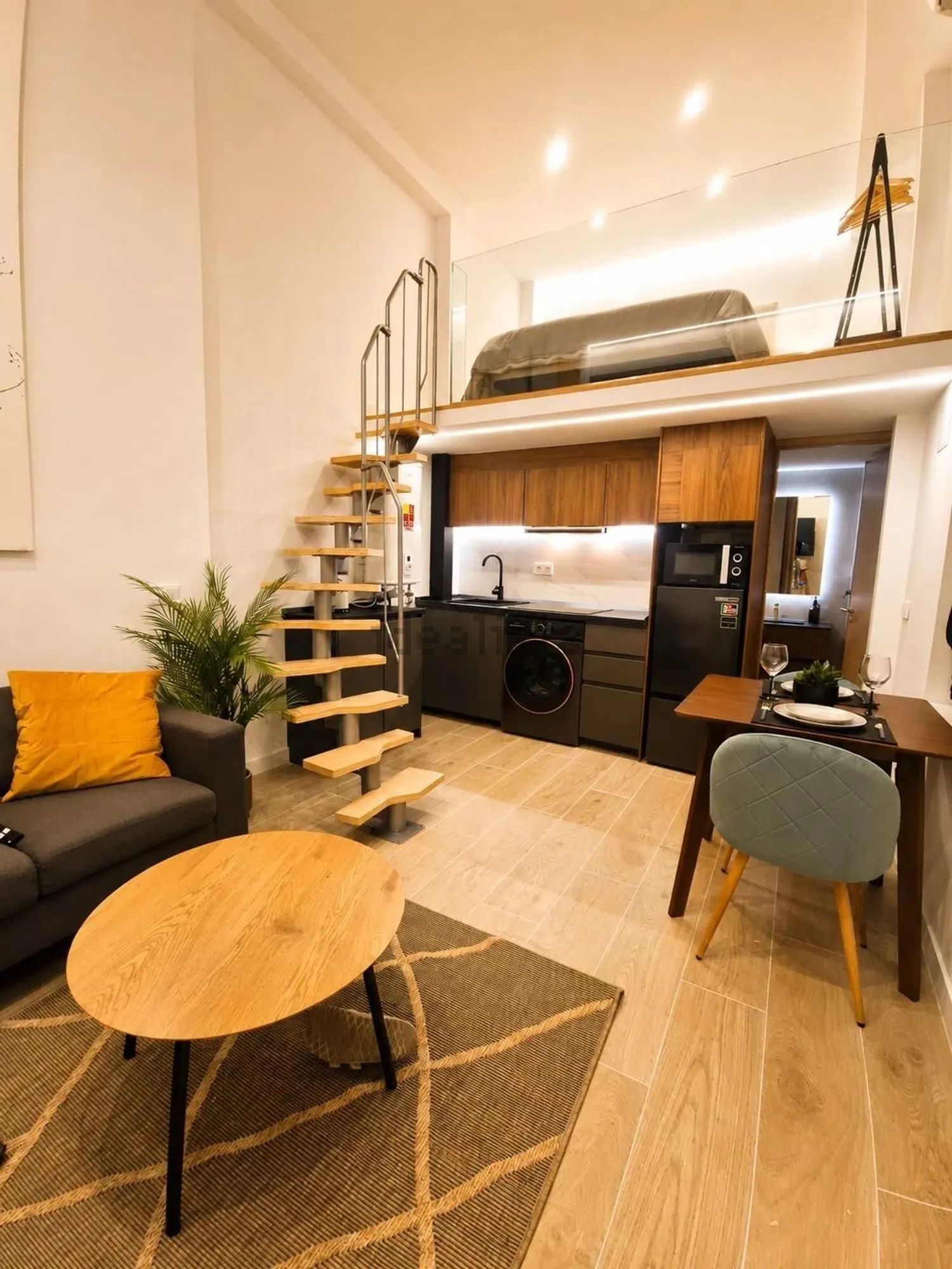 Estudio en Calle de la Esperanza, Lavapiés-Embajadores, Madrid — Madrid · 200000€/mes