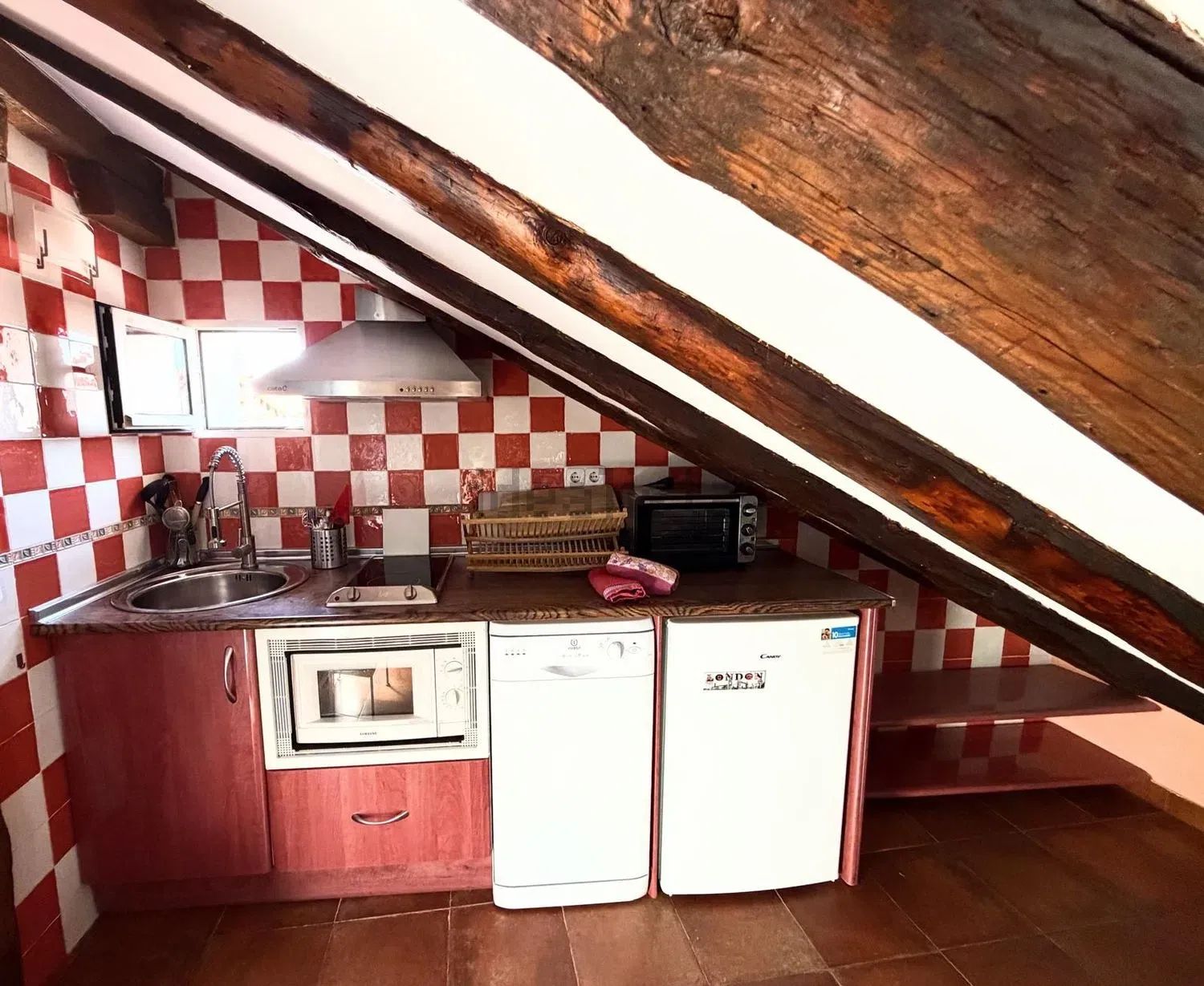 Piso en Campoamor, Chueca-Justicia, Madrid — Madrid · 1000€/mes