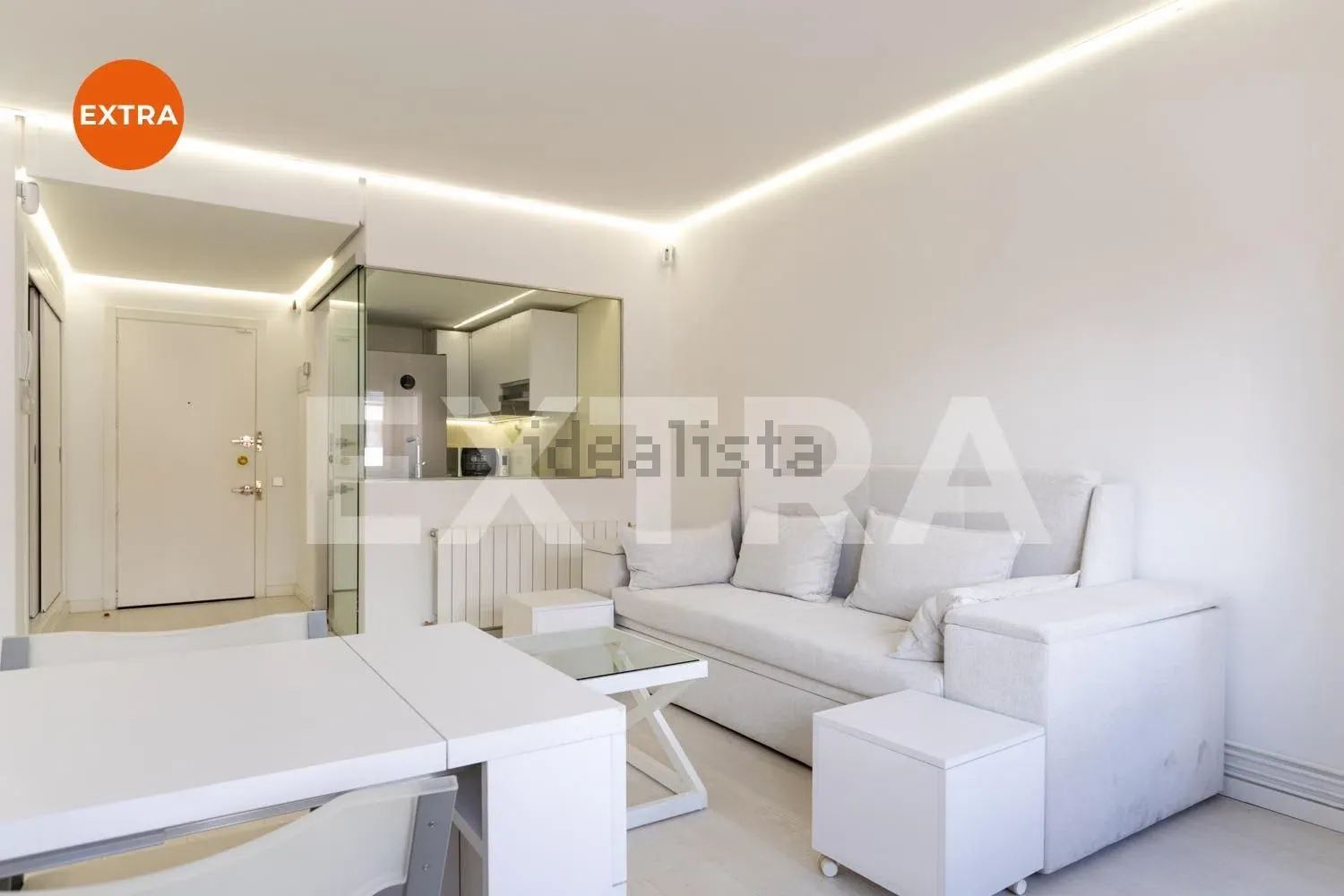 Piso en Calle de Fuente del Saz, Bernabéu-Hispanoamérica, Madrid — Madrid · 1600€/mes