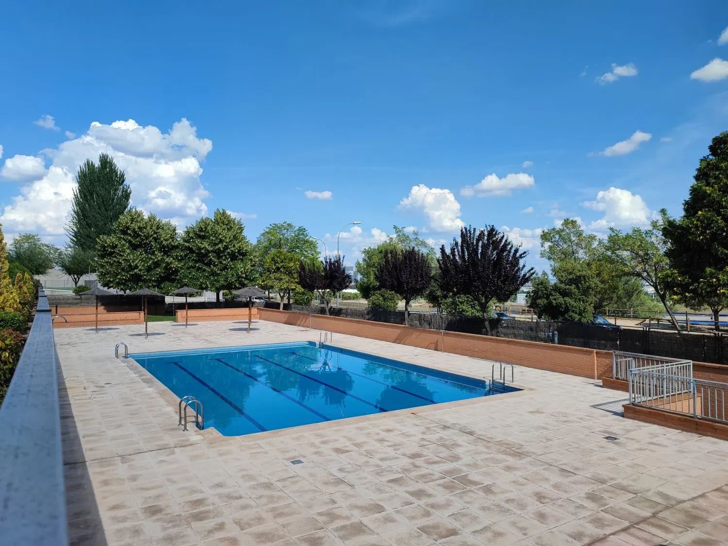 Piso en Avenida de la Peseta, 96, Pau de Carabanchel, Madrid — Madrid · 1100€/mes