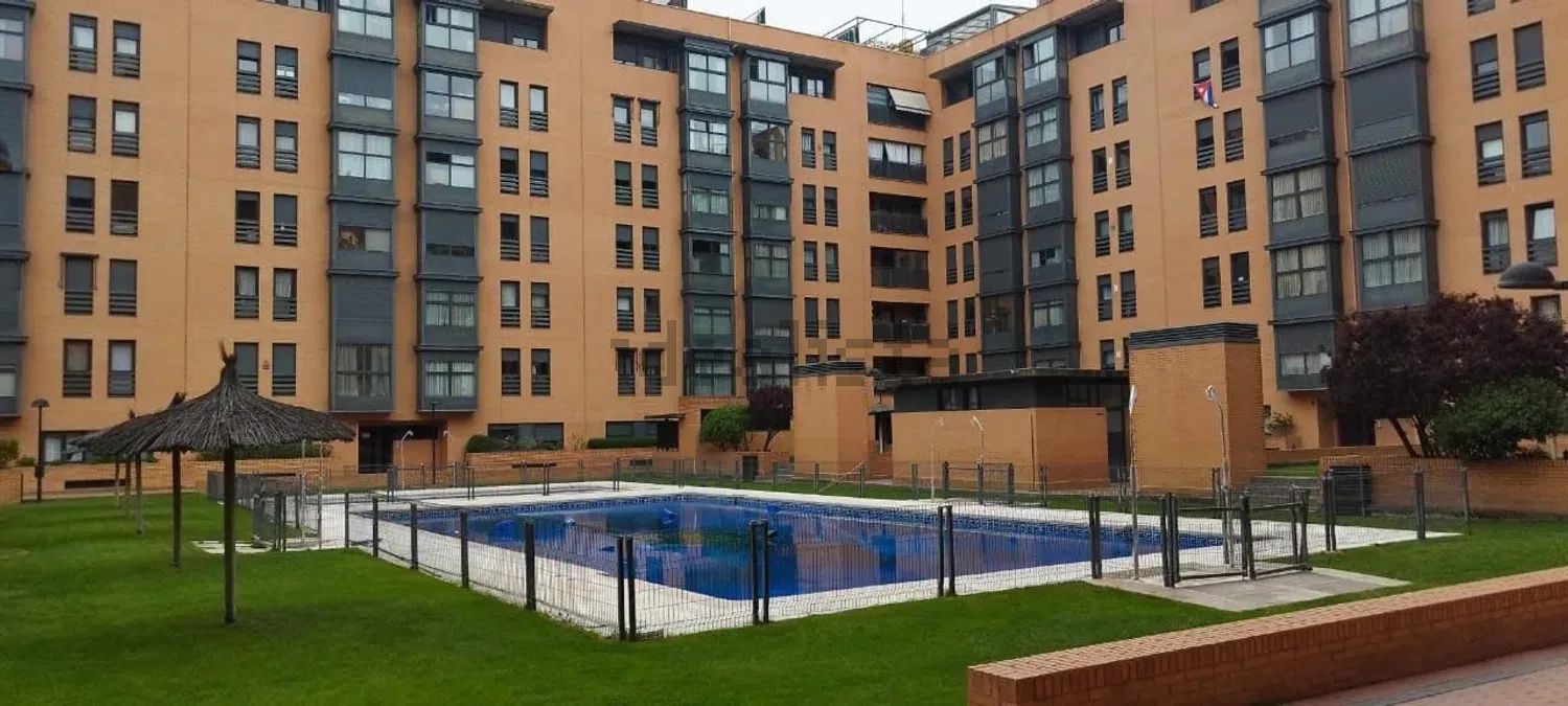 Piso en Calle de Pirra, 18, Rejas, Madrid — Madrid · 1500€/mes