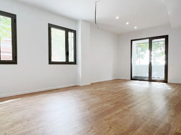 Bright New-Build 2-Bedroom with Pool, Terrace & Parking — Valencia · 1500€/mes