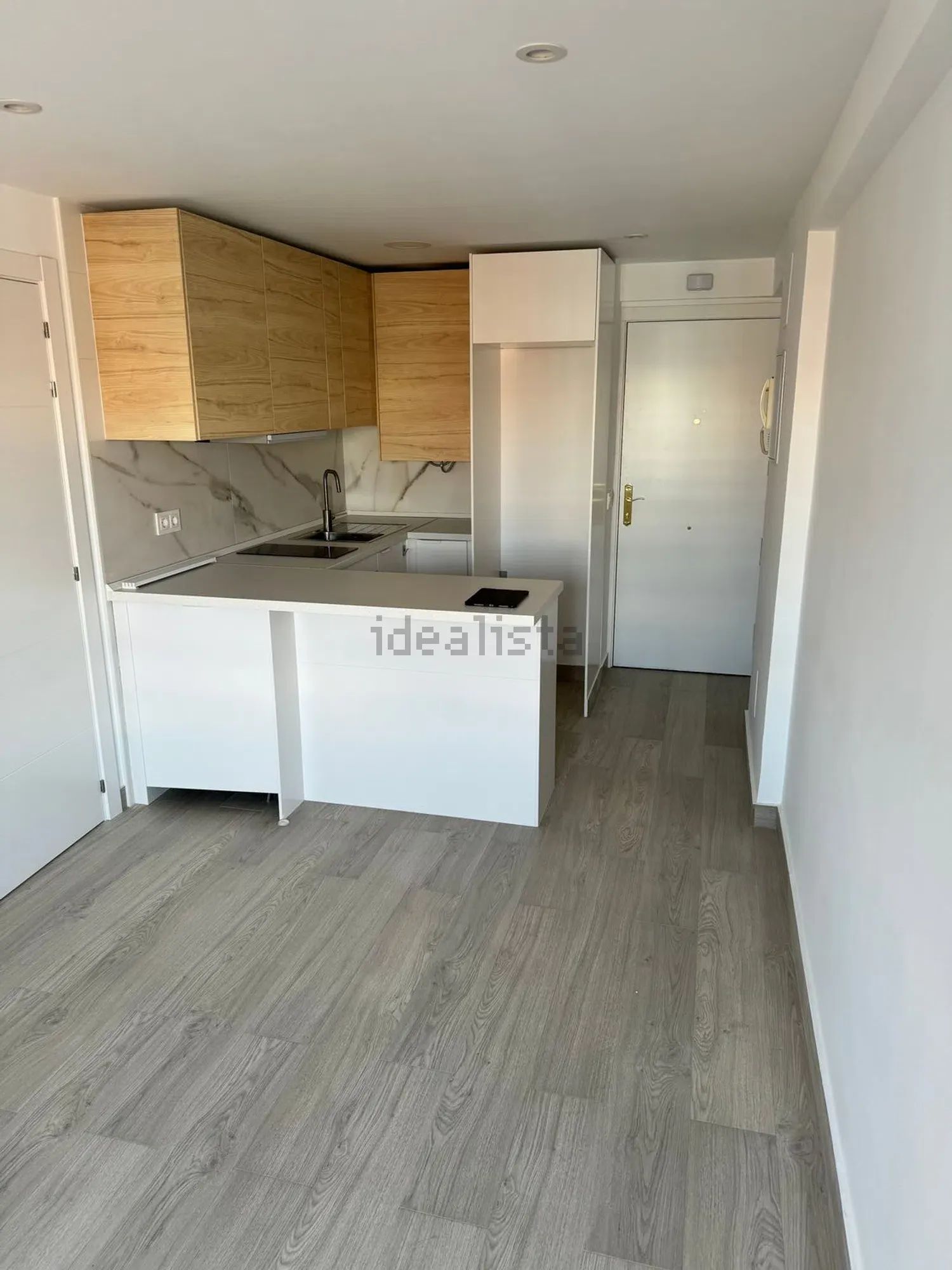 Piso en Plaza de Arteijo, 11, Pilar, Madrid — Madrid · 950€/mes