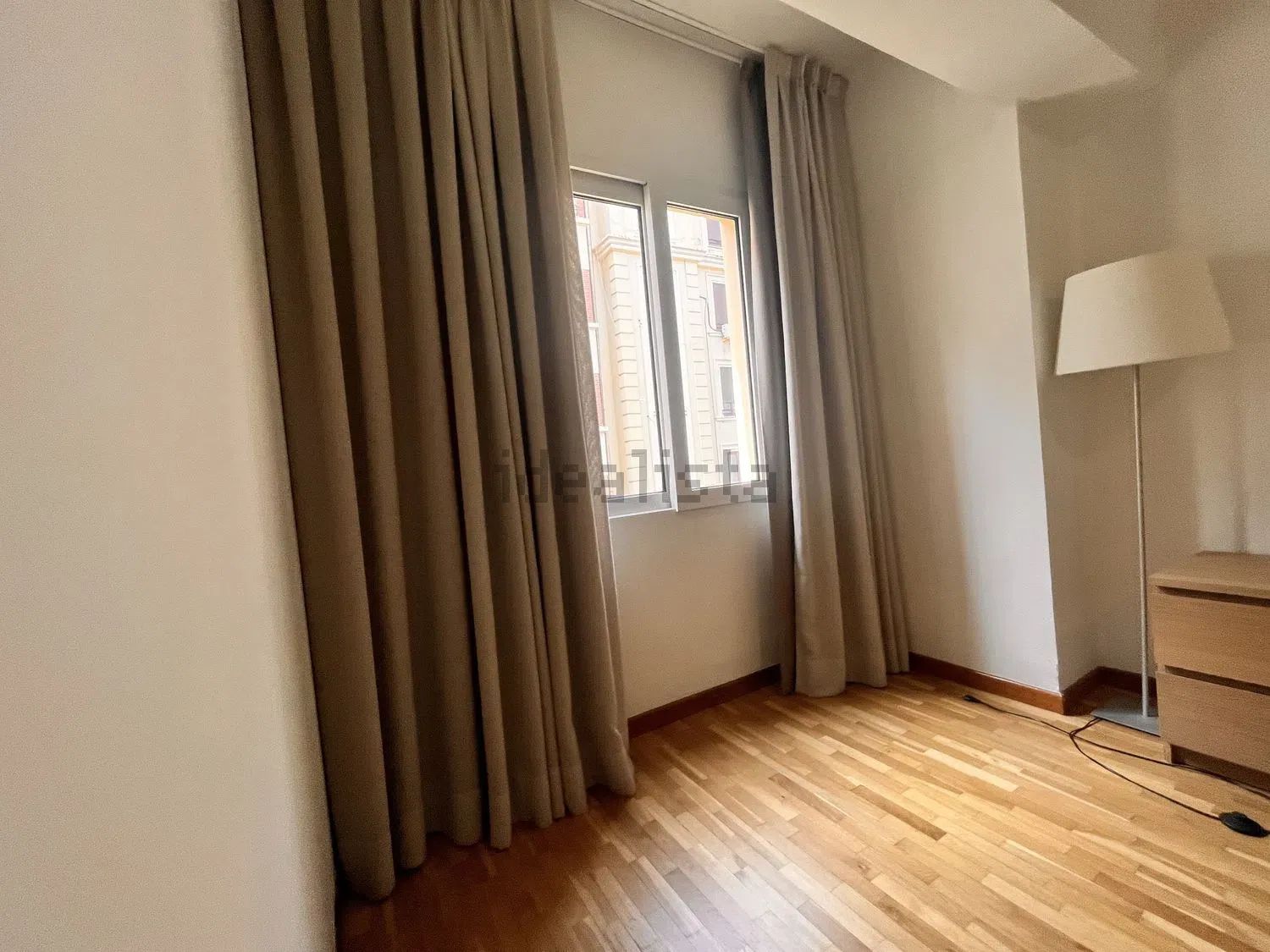 Piso en Calle de Salamanca, 47, Gran Vía, València — València · 1385€/mes