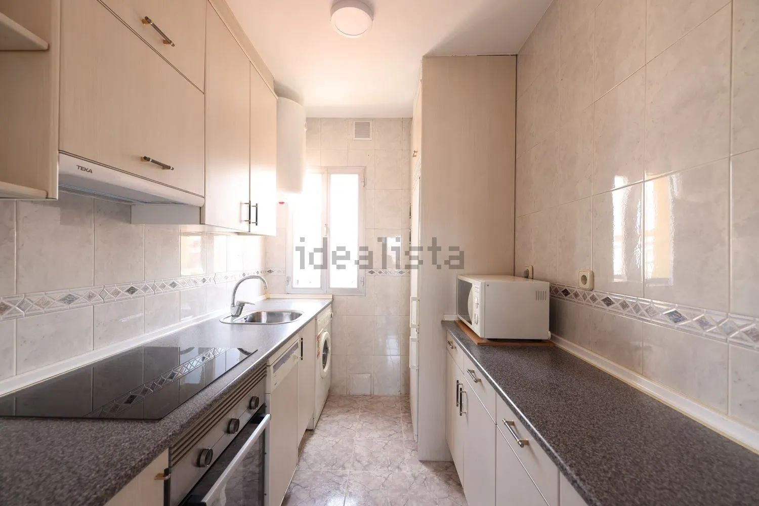 Piso en Calle del Hachero, 9, San Diego, Madrid — Madrid · 270000€/mes