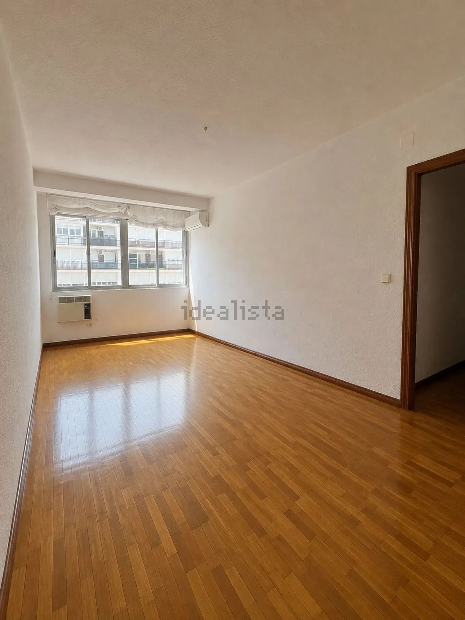 Piso en Calle de Pont de Molins, 27, Portazgo, Madrid — Madrid · 279000€/mes