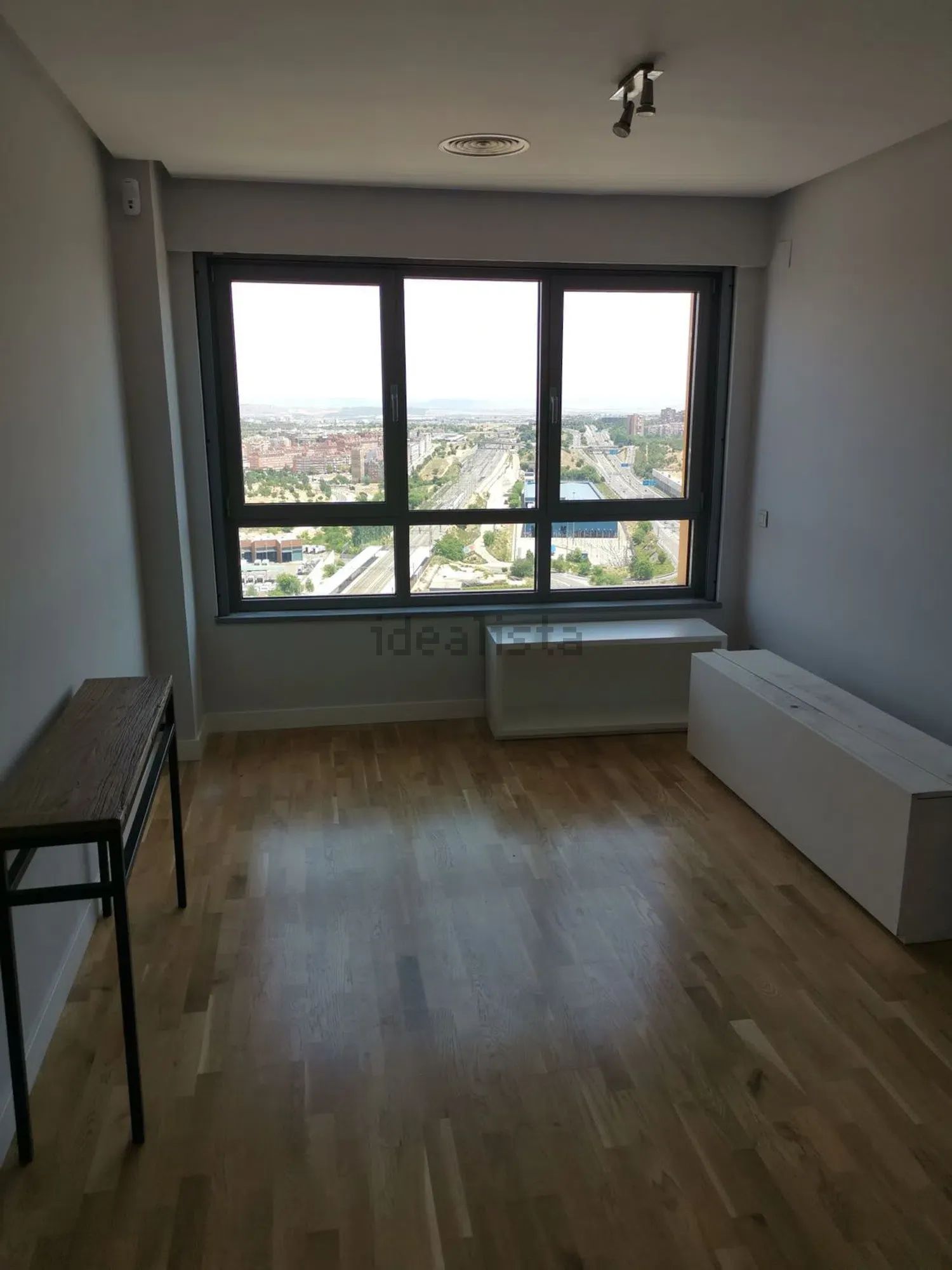 Piso en Dulce Chacón, 17, Virgen del Cortijo - Manoteras, Madrid — Madrid · 1300€/mes