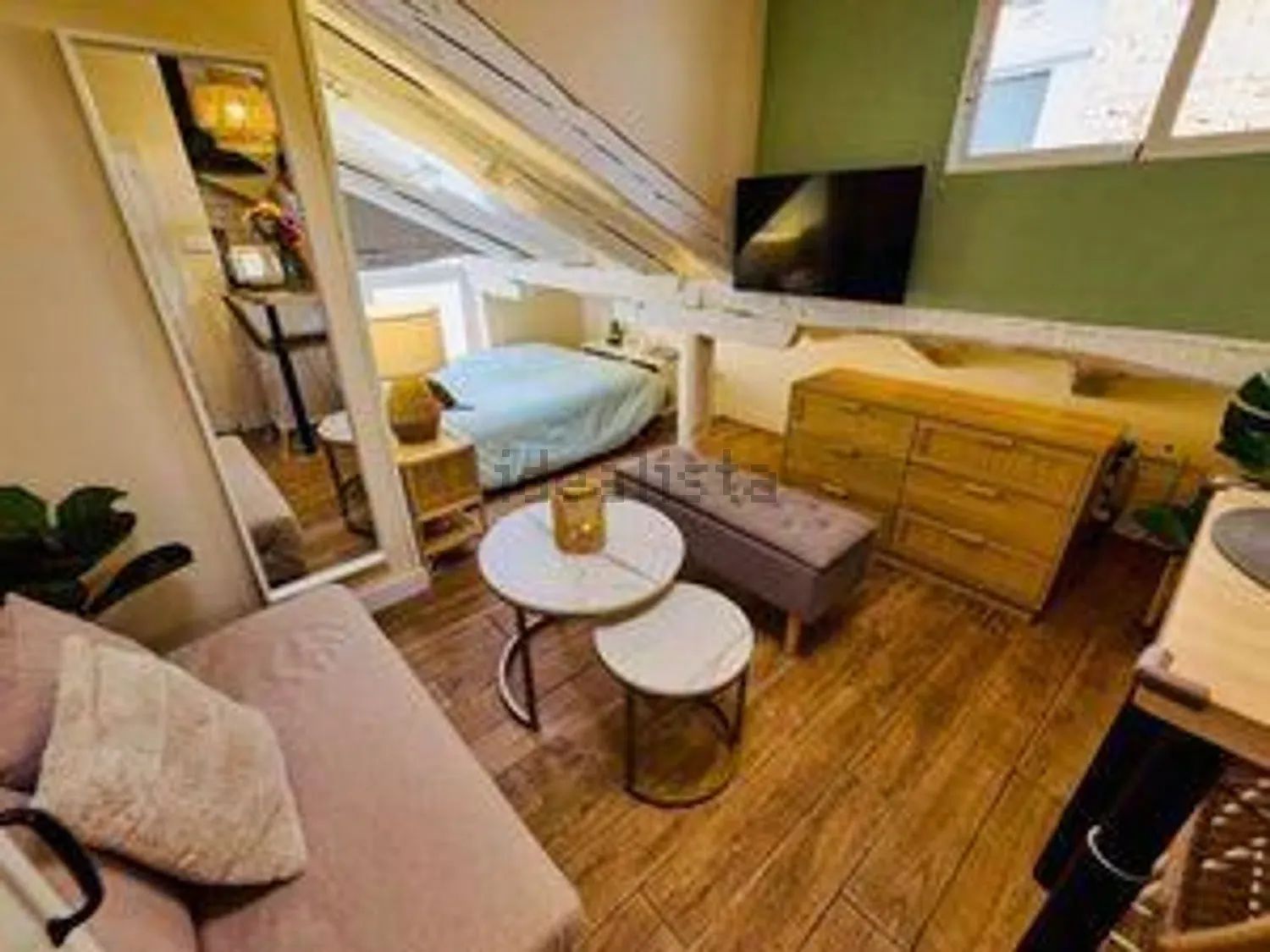 Ático en Calle del Amparo, 66, Lavapiés-Embajadores, Madrid — Madrid · 185000€/mes
