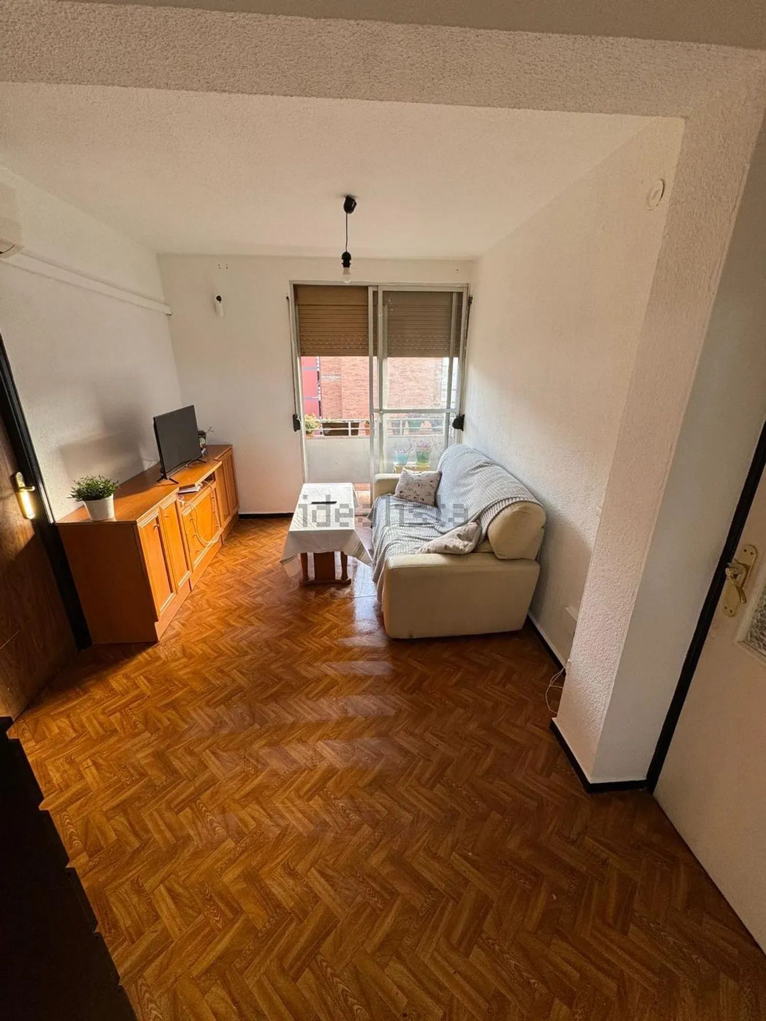 Piso en Calle de la Encomienda de Palacios, 376, Pavones, Madrid — Madrid · 270000€/mes