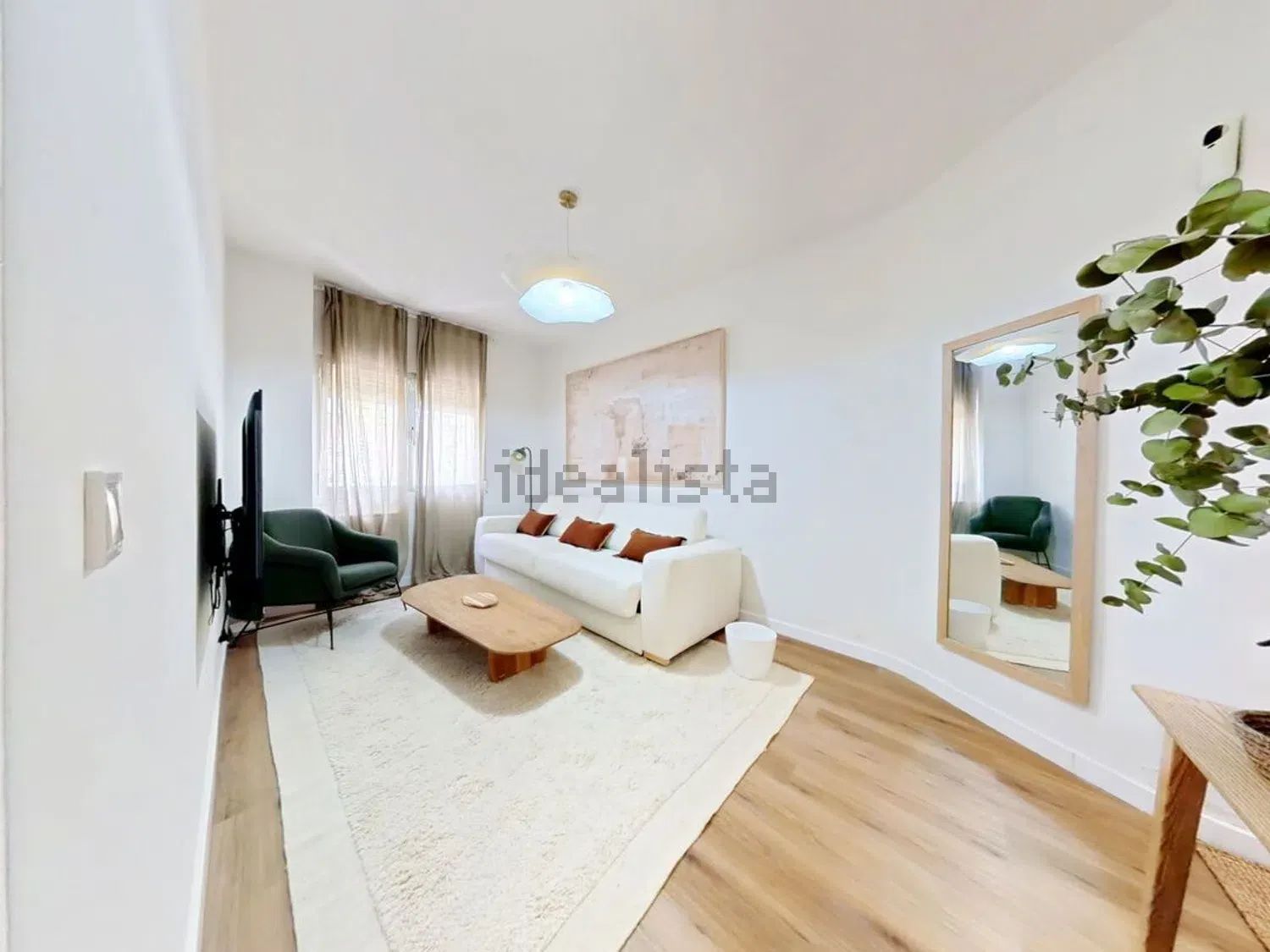Piso en Calle Comercial, Palomeras Bajas, Madrid — Madrid · 215000€/mes