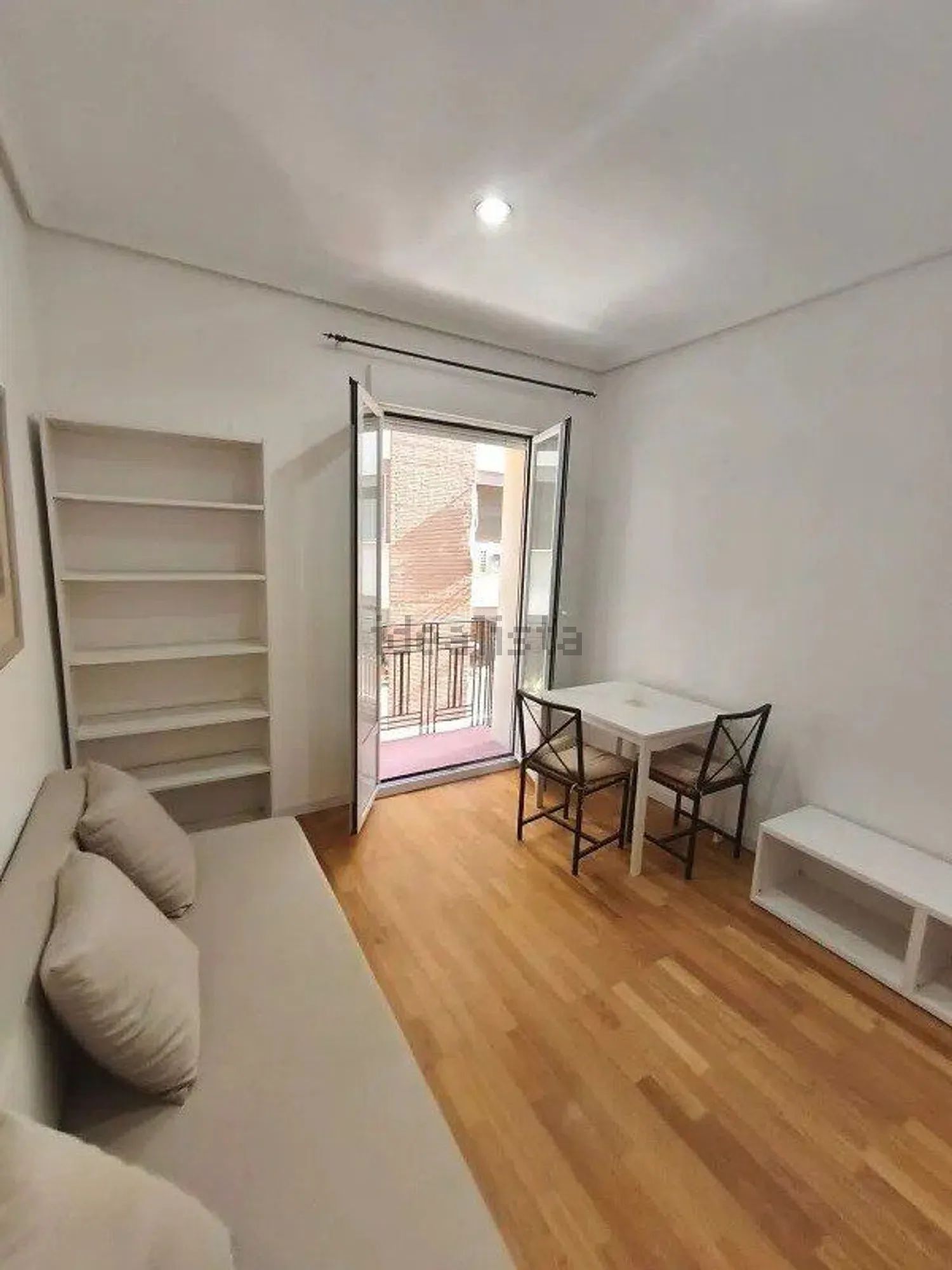 Estudio en Calle de Donoso Cortés, 5, Arapiles, Madrid — Madrid · 202700€/mes