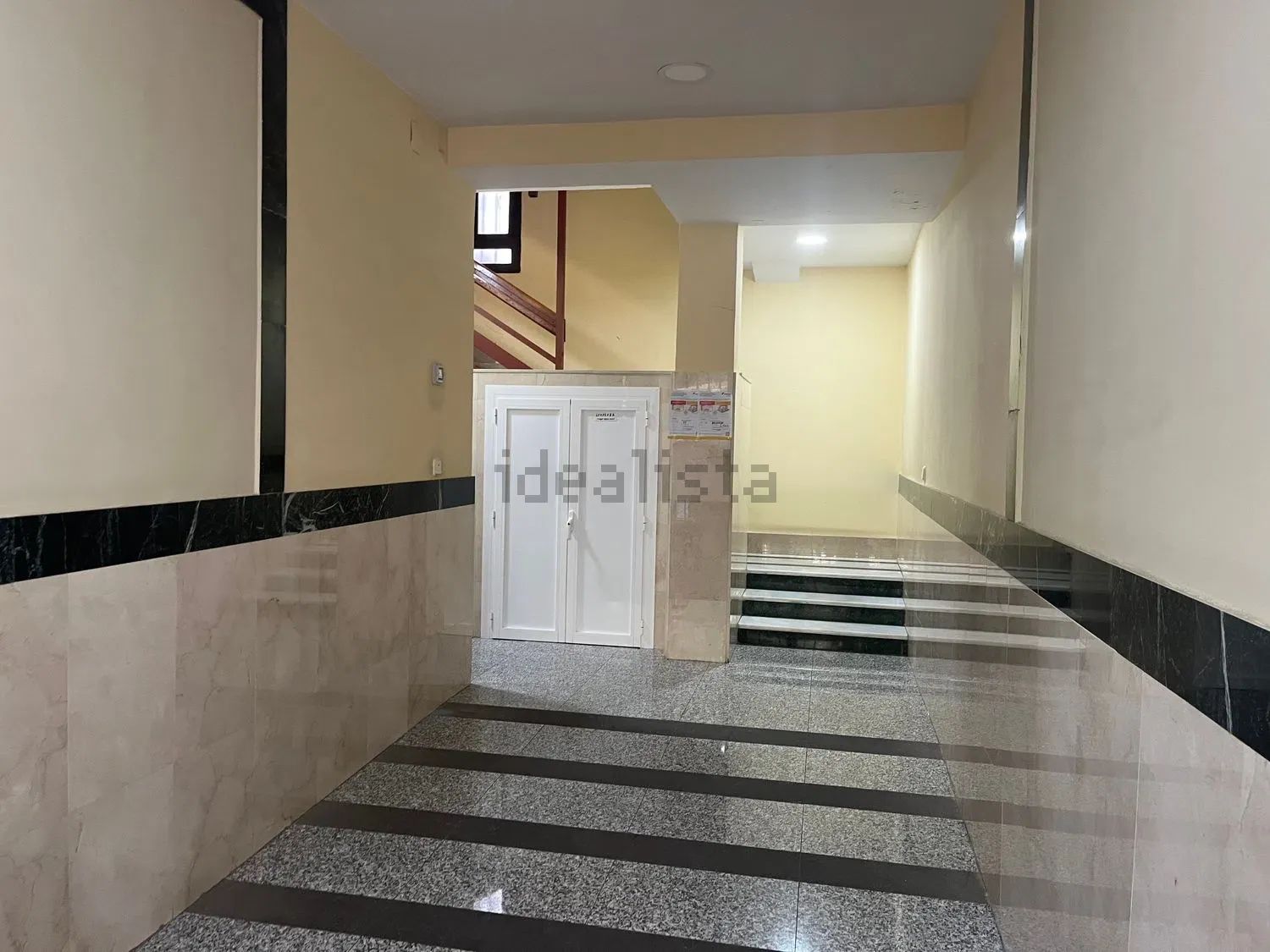 Piso en Pueblo Nuevo, Madrid — Madrid · 255000€/mes