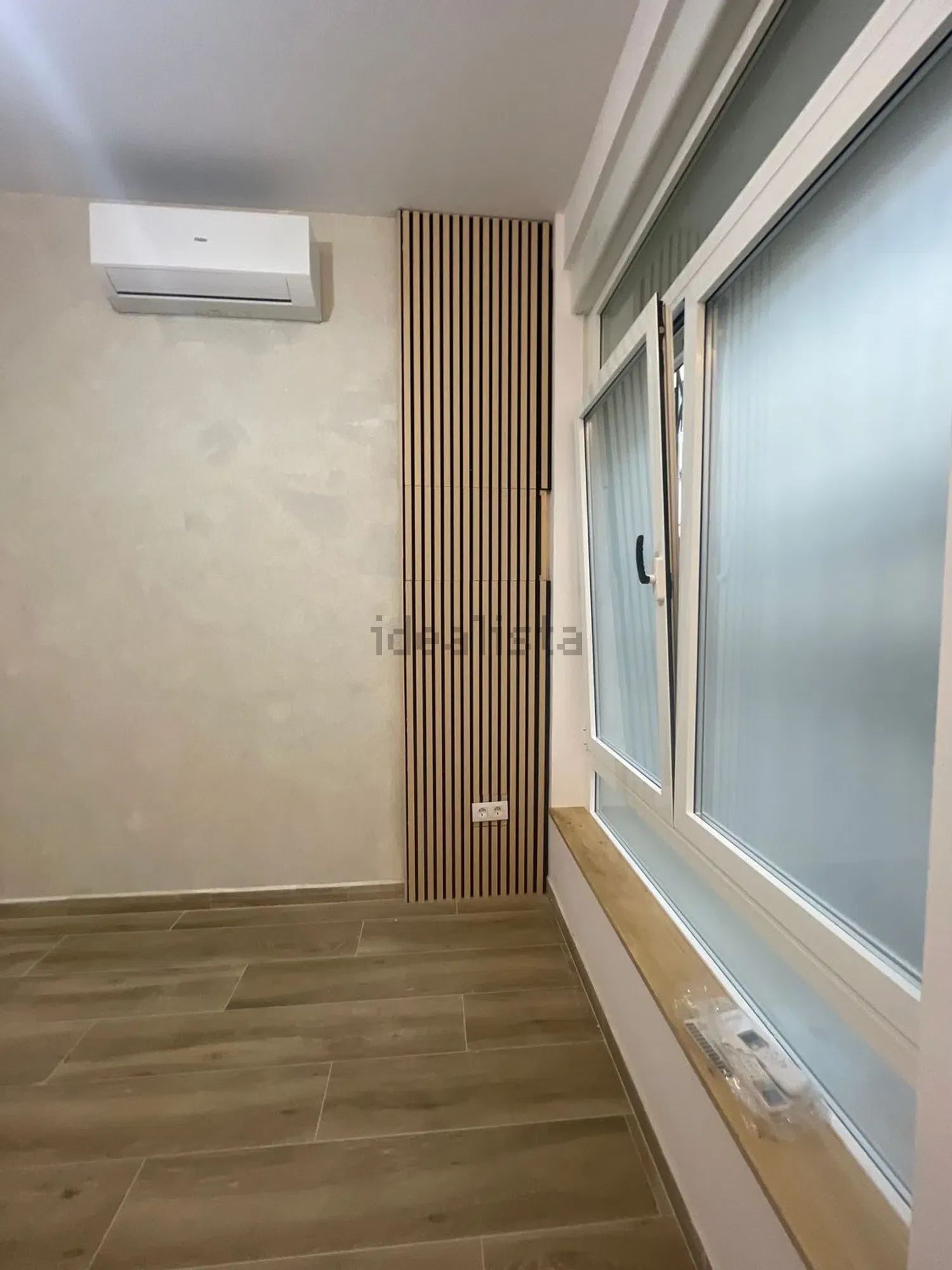 Estudio en Calle de Aguilafuente, 31, Valdezarza, Madrid — Madrid · 1300€/mes