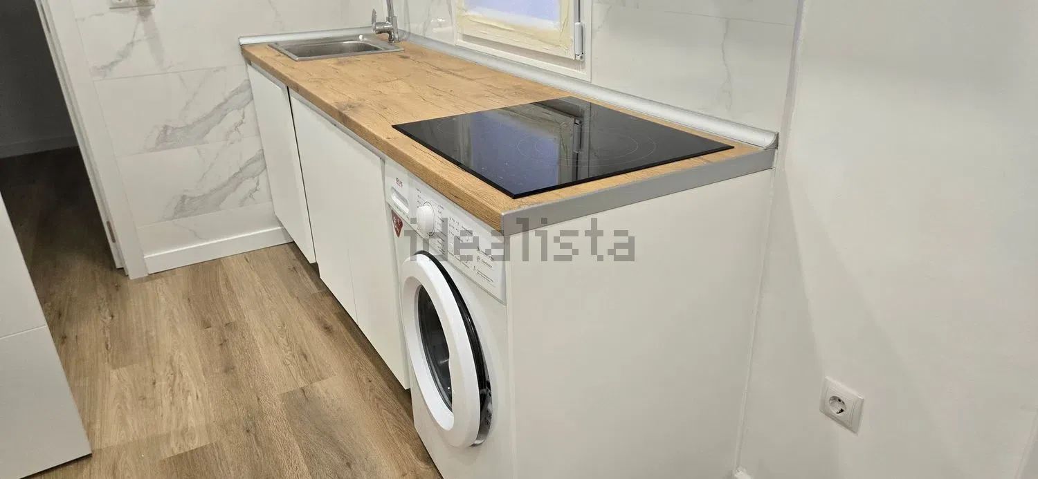Piso en Calle de la Sierra de Meira, 41, Numancia, Madrid — Madrid · 172000€/mes