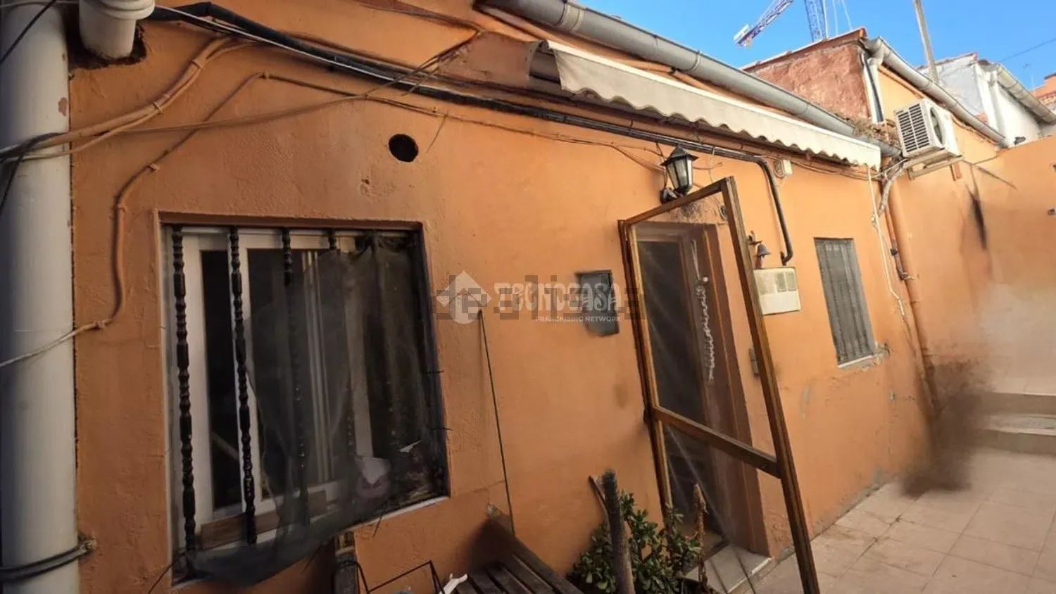 Chalet adosado en Valdeacederas, Madrid — Madrid · 129000€/mes