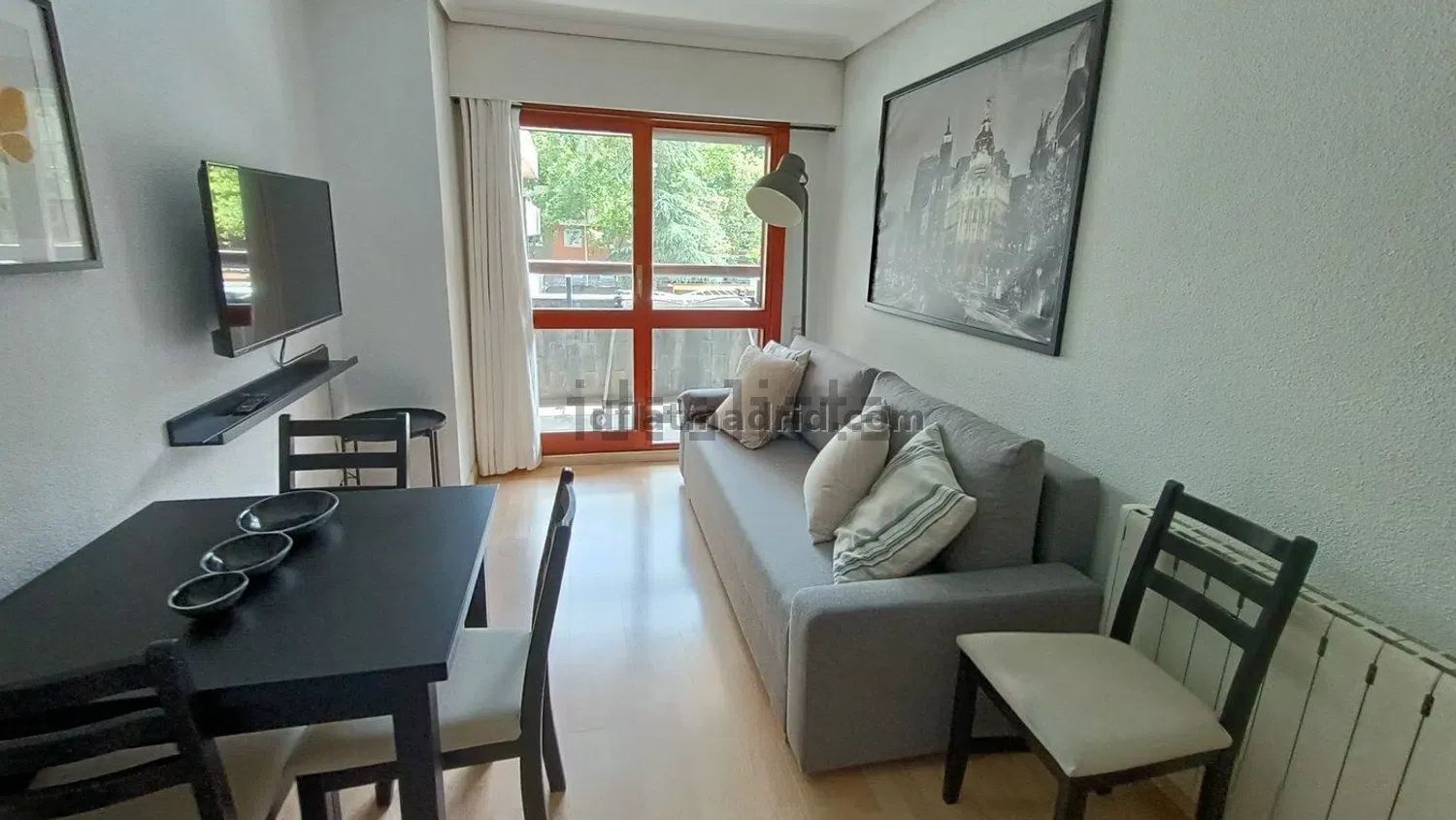 Piso en Calle de Julián Besteiro, Cuzco-Castillejos, Madrid — Madrid · 1500€/mes