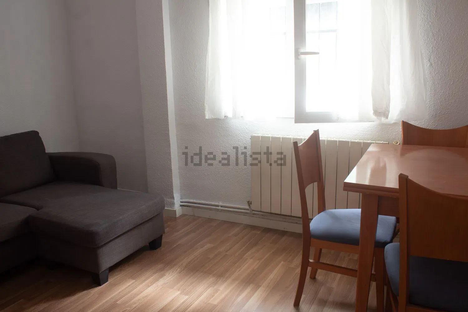 Piso en Calle de Ocaña, 76, Aluche, Madrid — Madrid · 250000€/mes