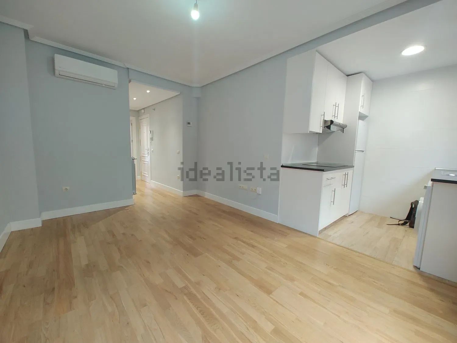 Piso en Calle Santa Elena, Ventas, Madrid — Madrid · 1200€/mes
