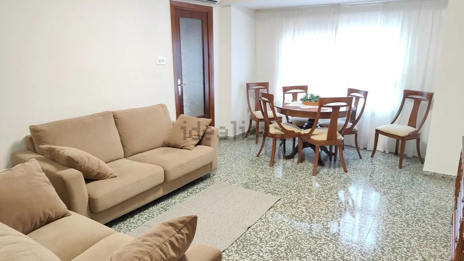 Piso en Calle del Dos d'Abril, 8, Mont-Olivet, València — València · 1300€/mes